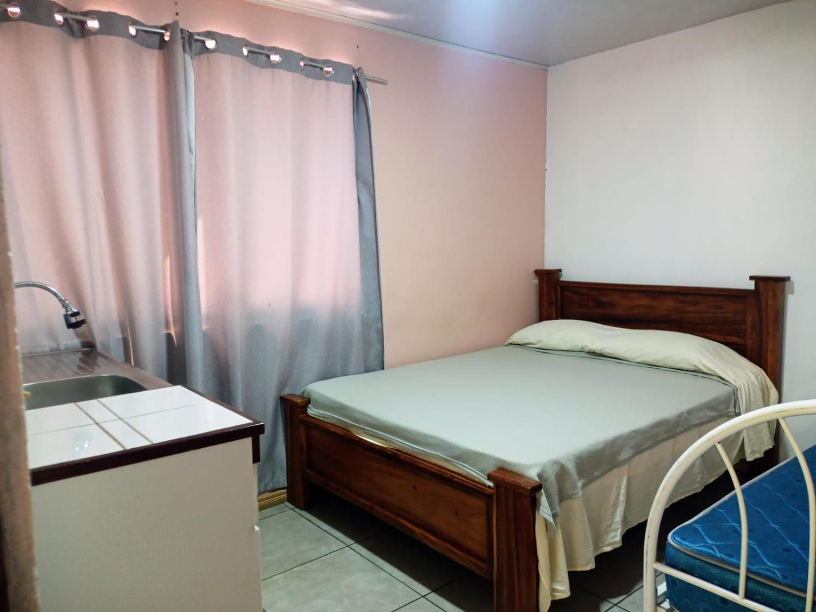 Hogar Tico-Estadounidense Cerca De Aeropuerto Алахуэла Экстерьер фото